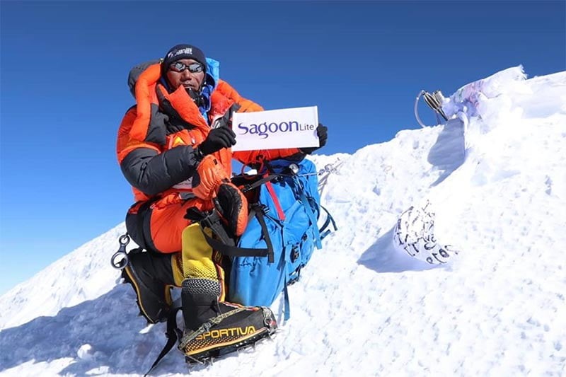 Nepali man Kami Sherpa arrives Mount Everest 23 times setting a world record