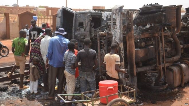 58 killed in Niger in tanker truck fuel blast