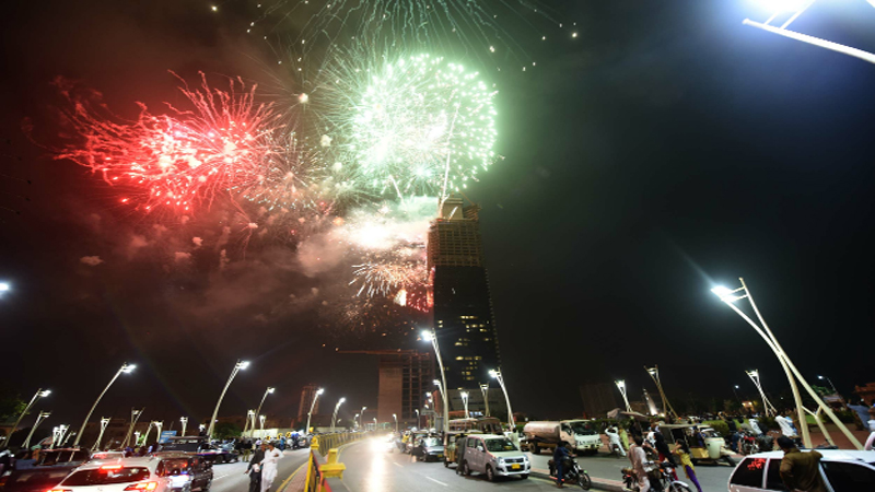New Year celebrations: eleven injured in Karachi aerial firing